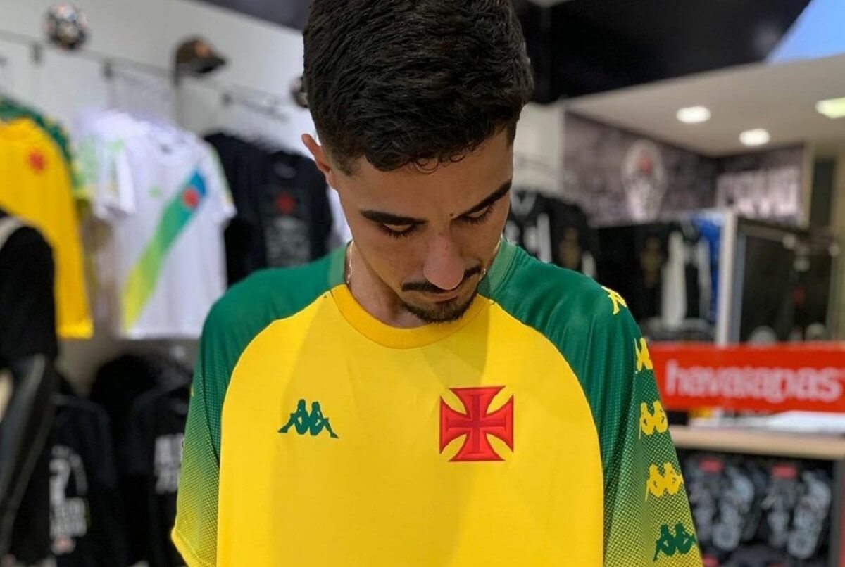 Camisa do Vasco em alusão à Copa do Mundo 2022