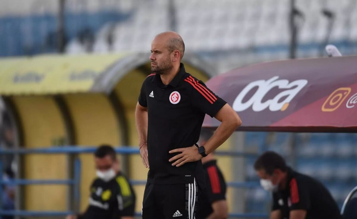 Miguel Ángel Ramírez comandando o Internacional