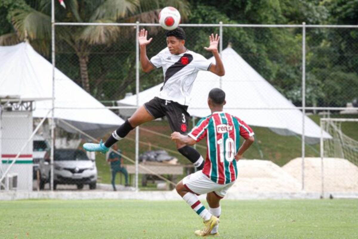 Sub-14 do Vasco é vice-campeão da Recopa Metropolitano