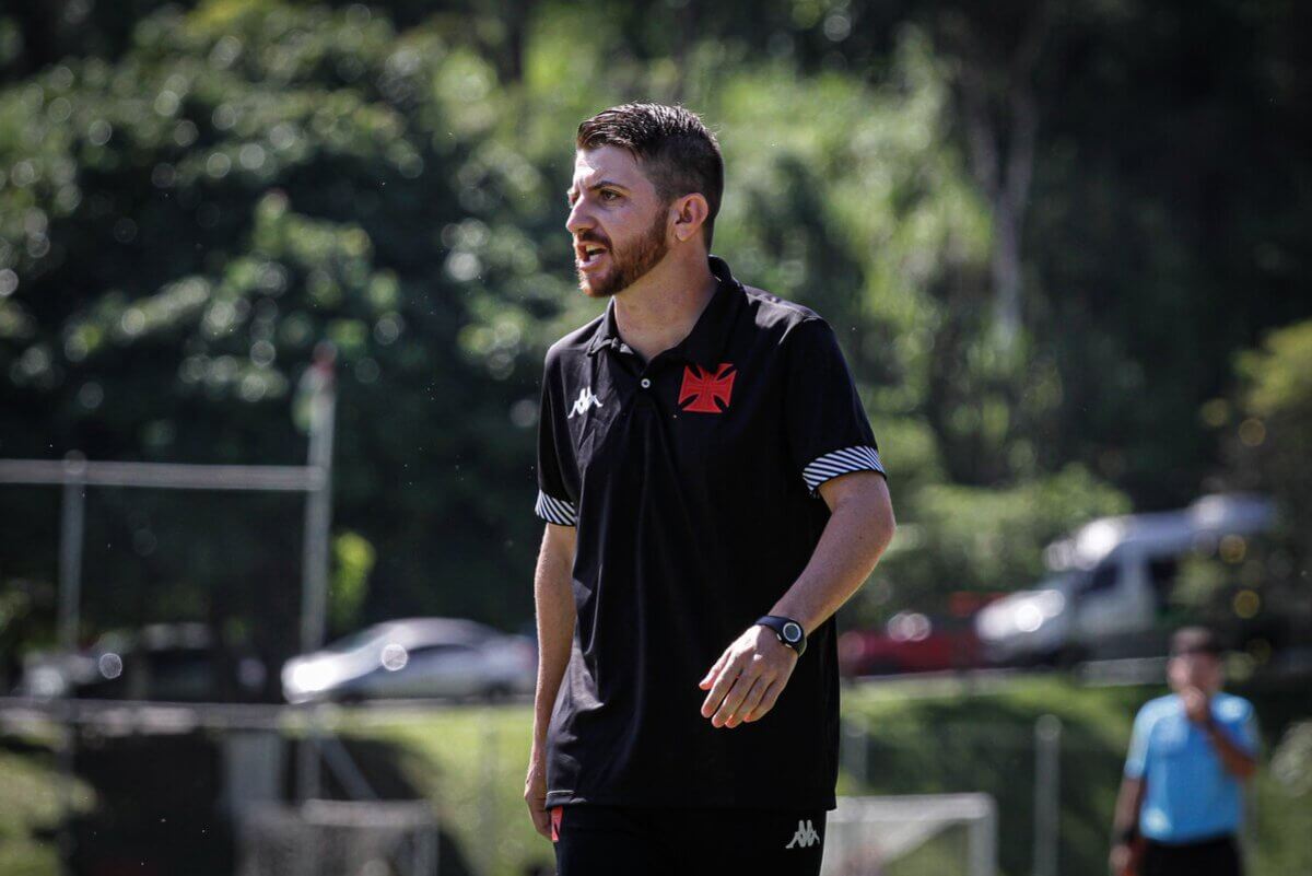 William Batista no comando do Sub-20 do Vasco