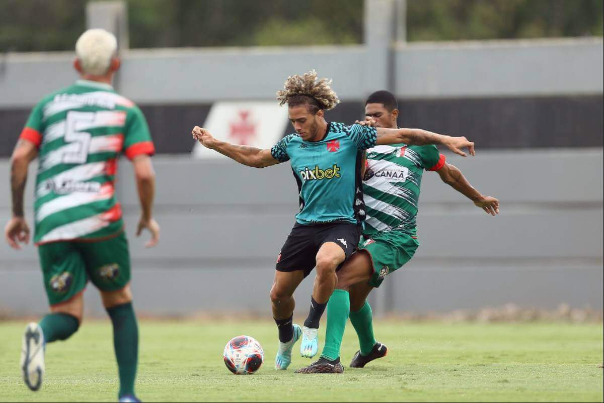 Figueiredo em jogo-treino contra o Porto Real