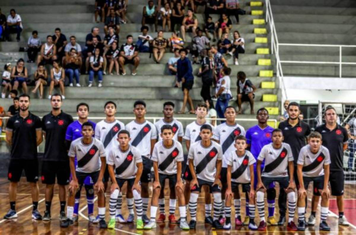 Equipe Sub-13 de futsal do Vasco