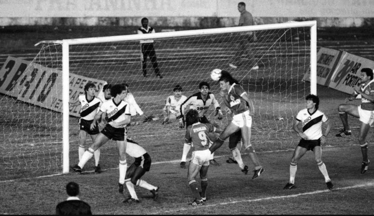 Esses são os escolhidos por Tite para o clássico contra o Vasco