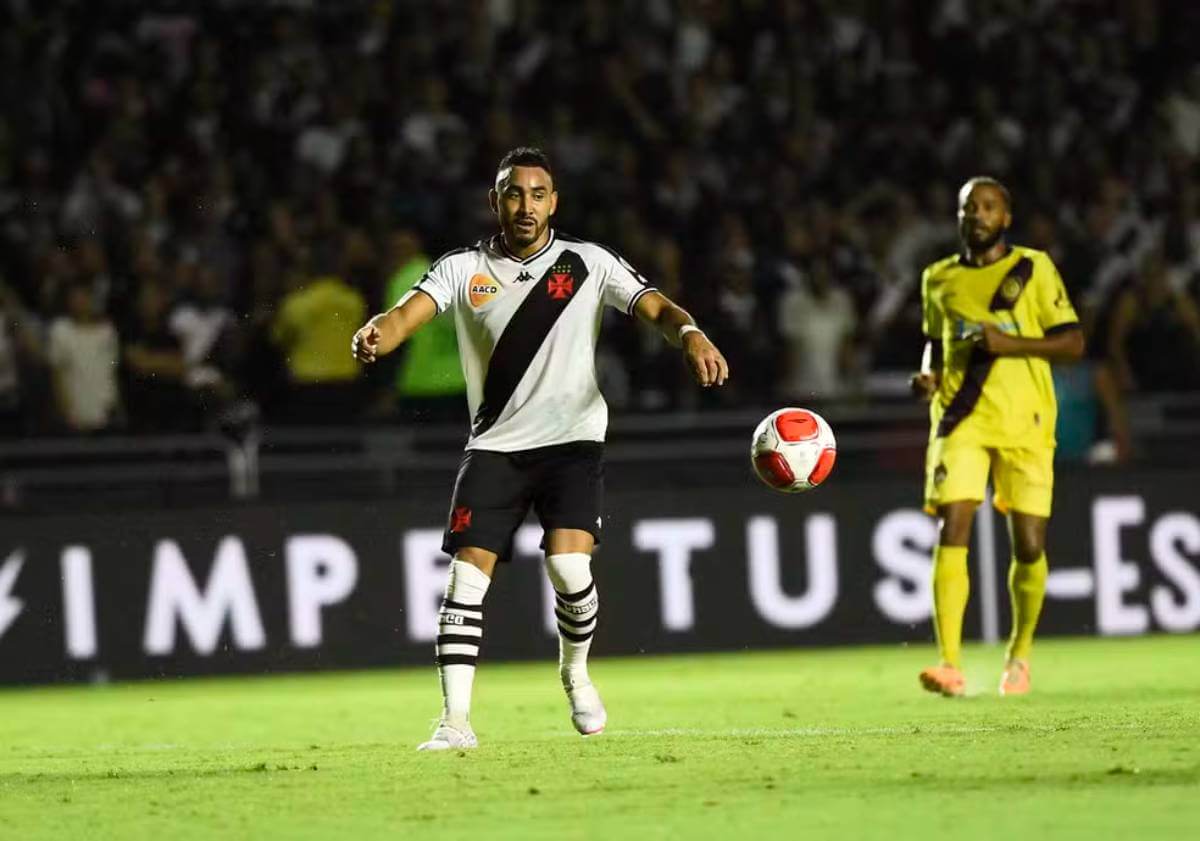 Payet em ação pelo Vasco contra o Madureira
