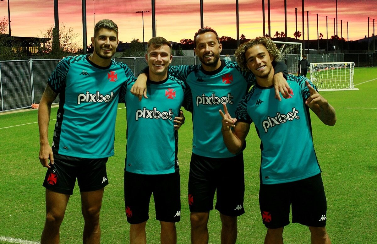 Respectivamente, Pedro Raul, Lucas Piton, Nenê e Figueiredo em treino do Vasco nos EUA