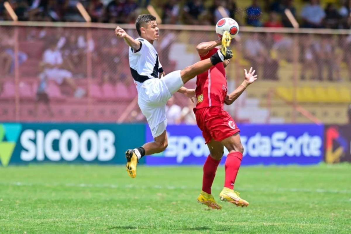 Vasco durante o jogo contra o Ibrachina