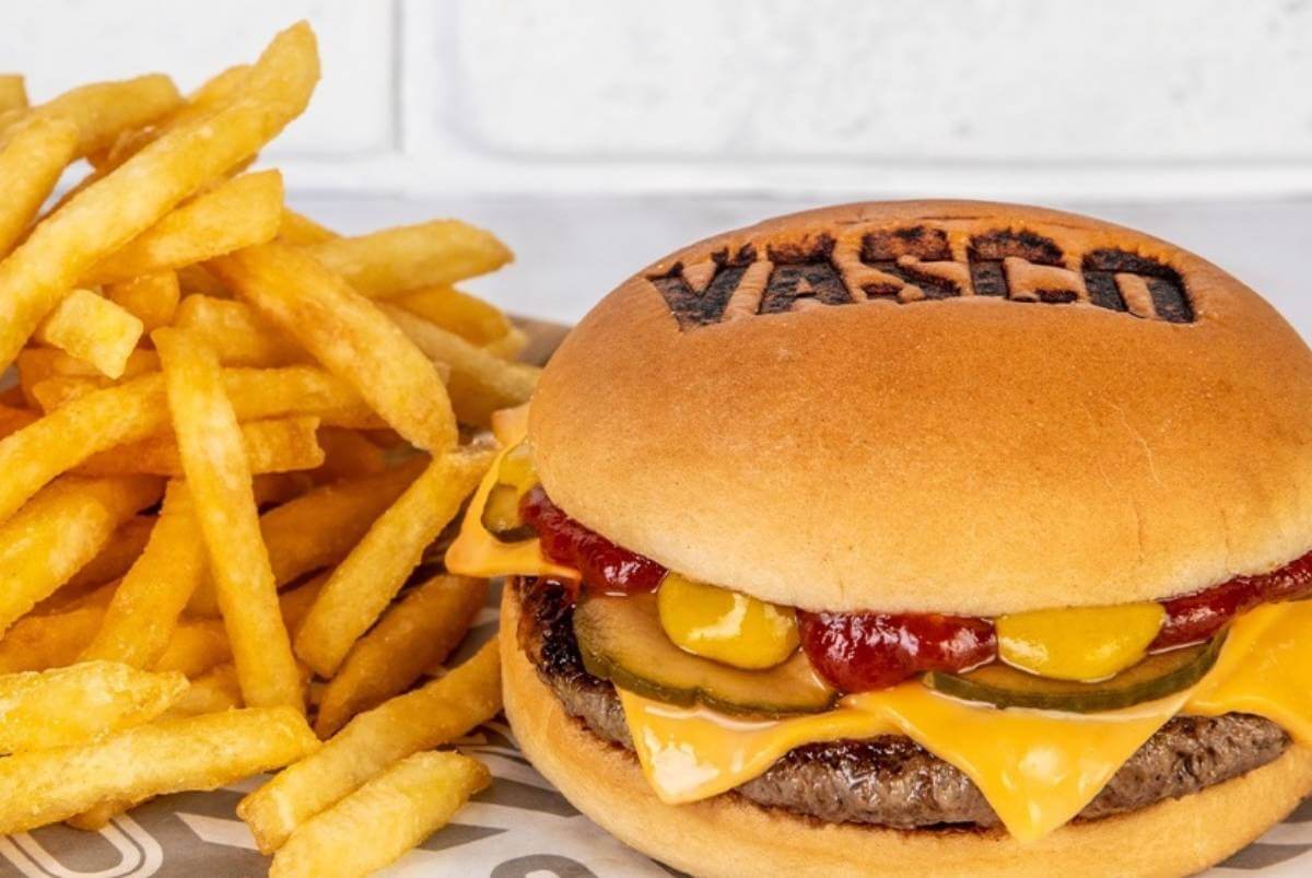 Vasco lança hamburgueria oficial