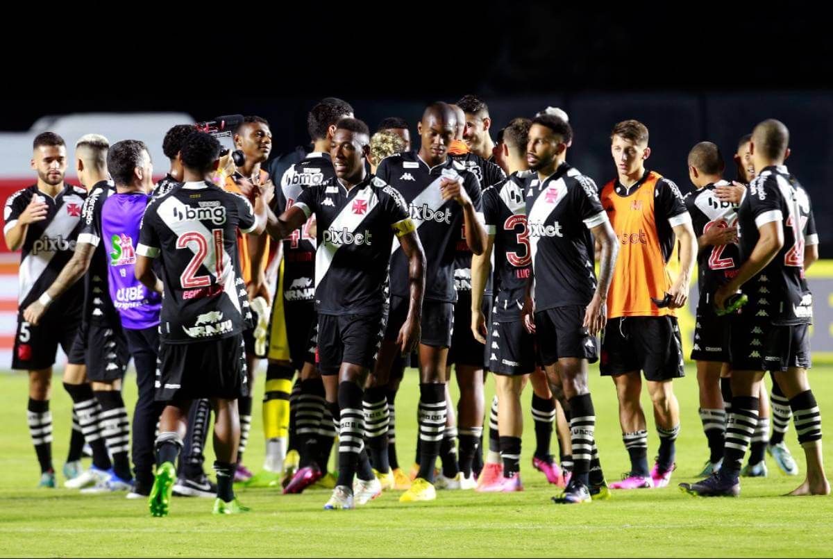 Jogadores do Vasco após jogo contra o Resende