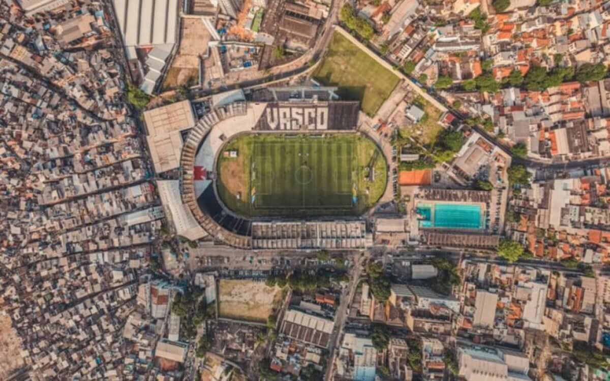 Vista aérea de São Januário e sua redondeza, incluindo a Barreira do Vasco