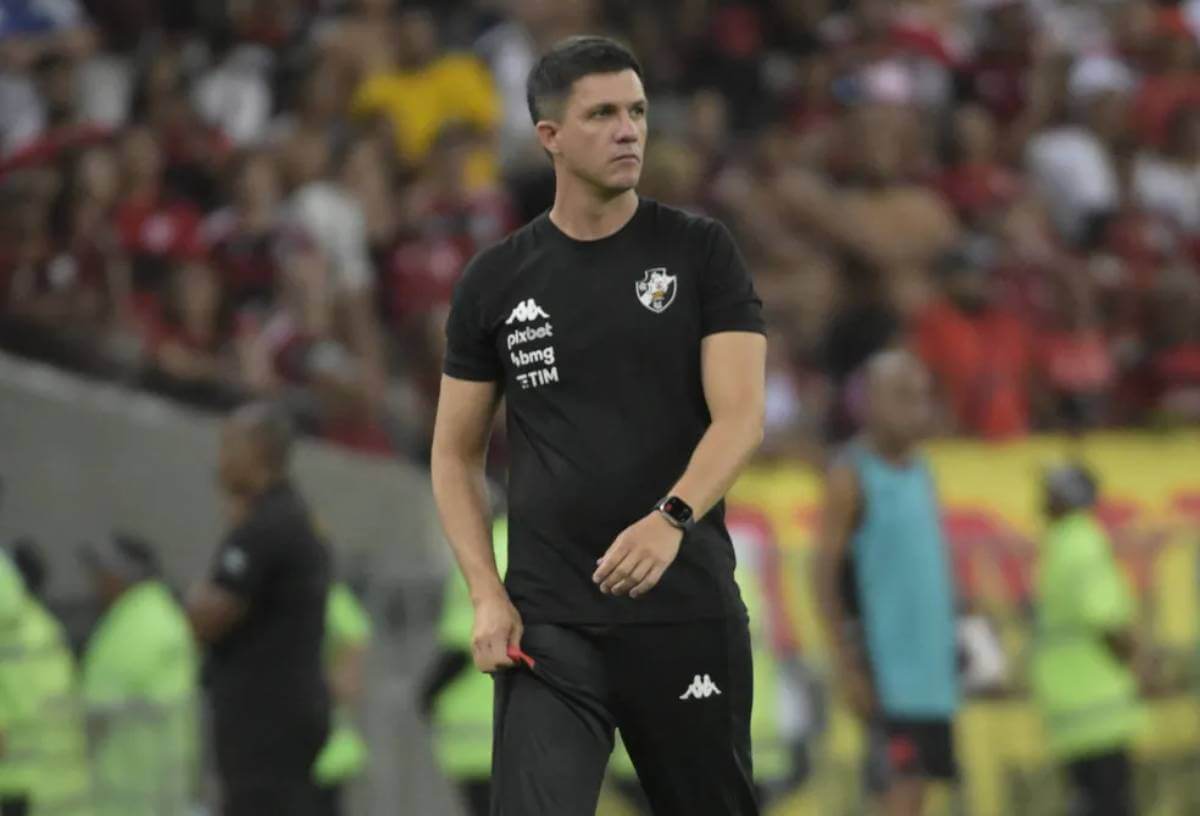 Maurício Barbieri em jogo contra o Flamengo no Maracanã