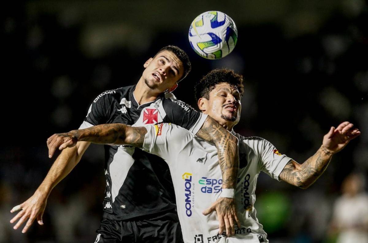 Gabriel Pec durante o jogo contra o ABC