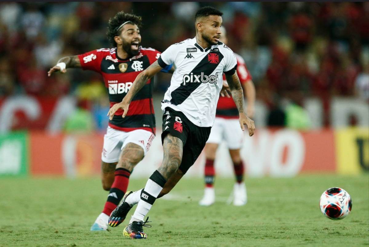 Jair durante o jogo contra o Flamengo