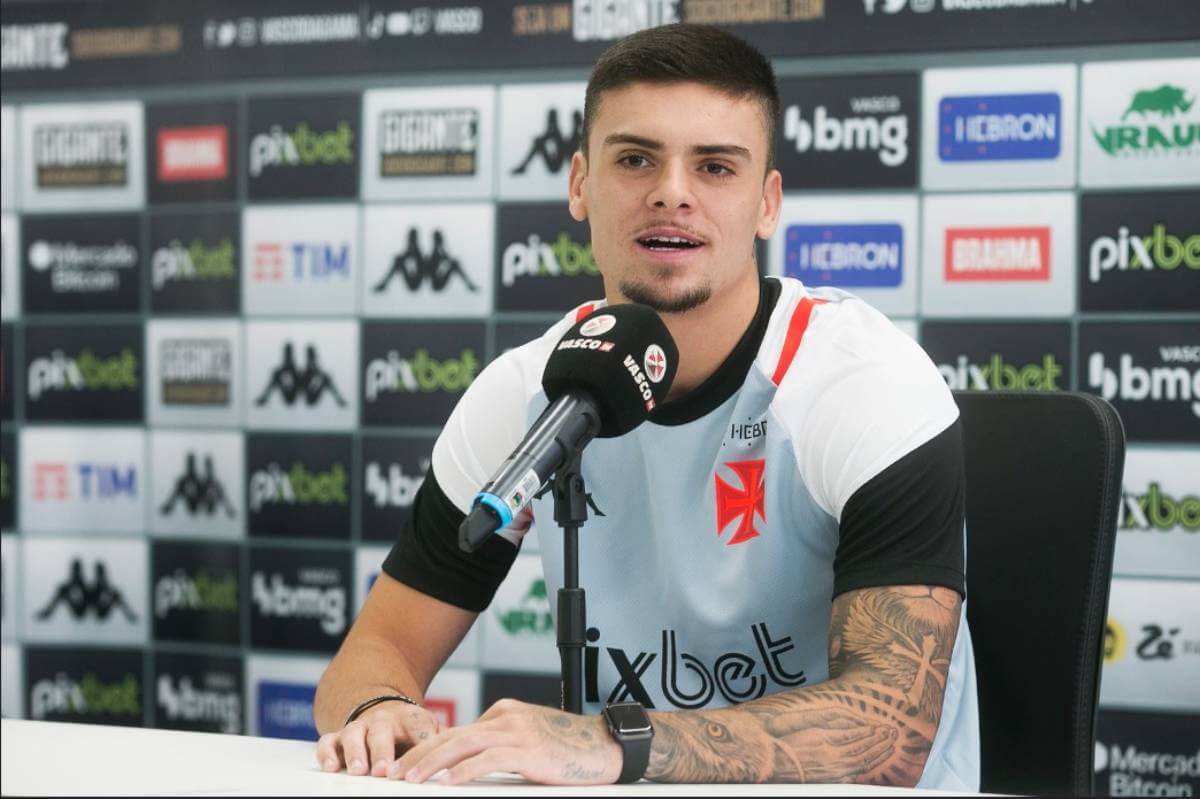 Gabriel Pec é cobiçado por mais um gigante brasileiro; Vasco faz