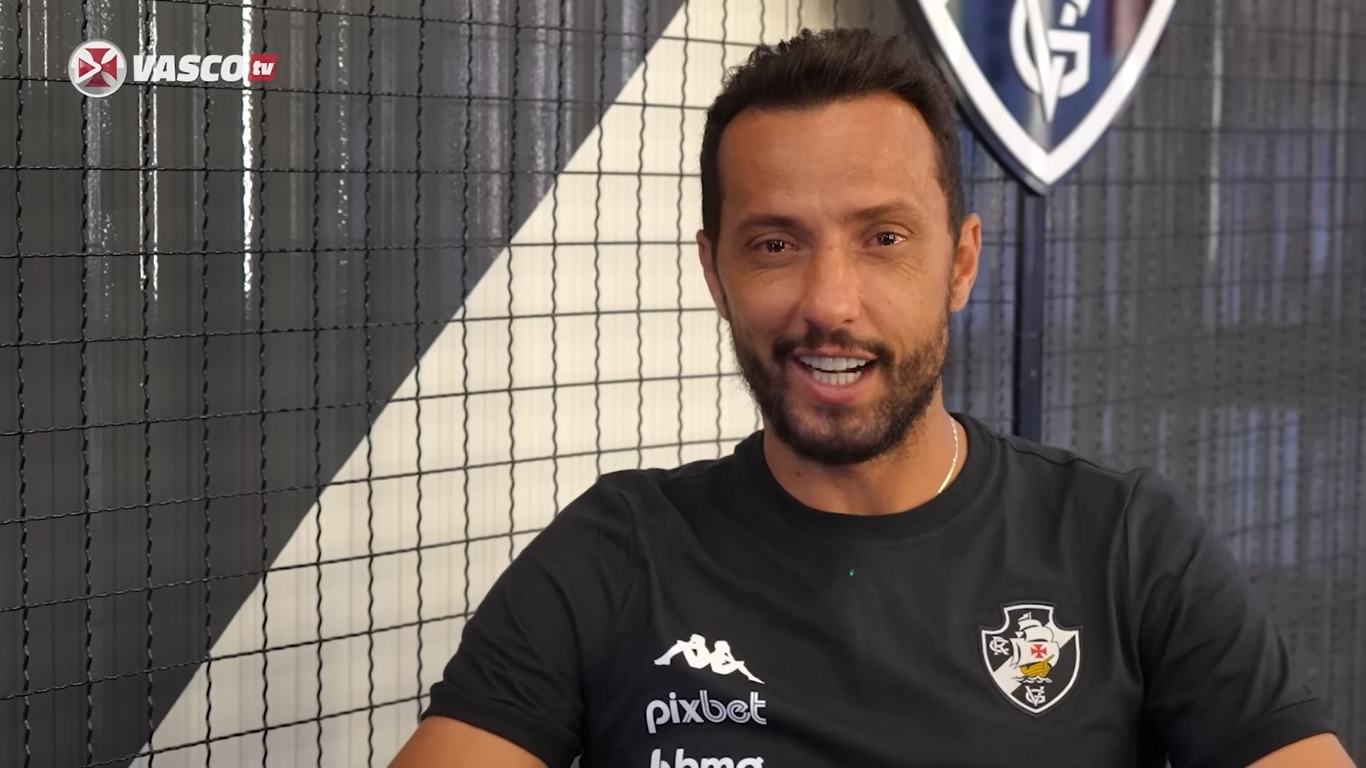 Nenê concede entrevista de despedida do Vasco