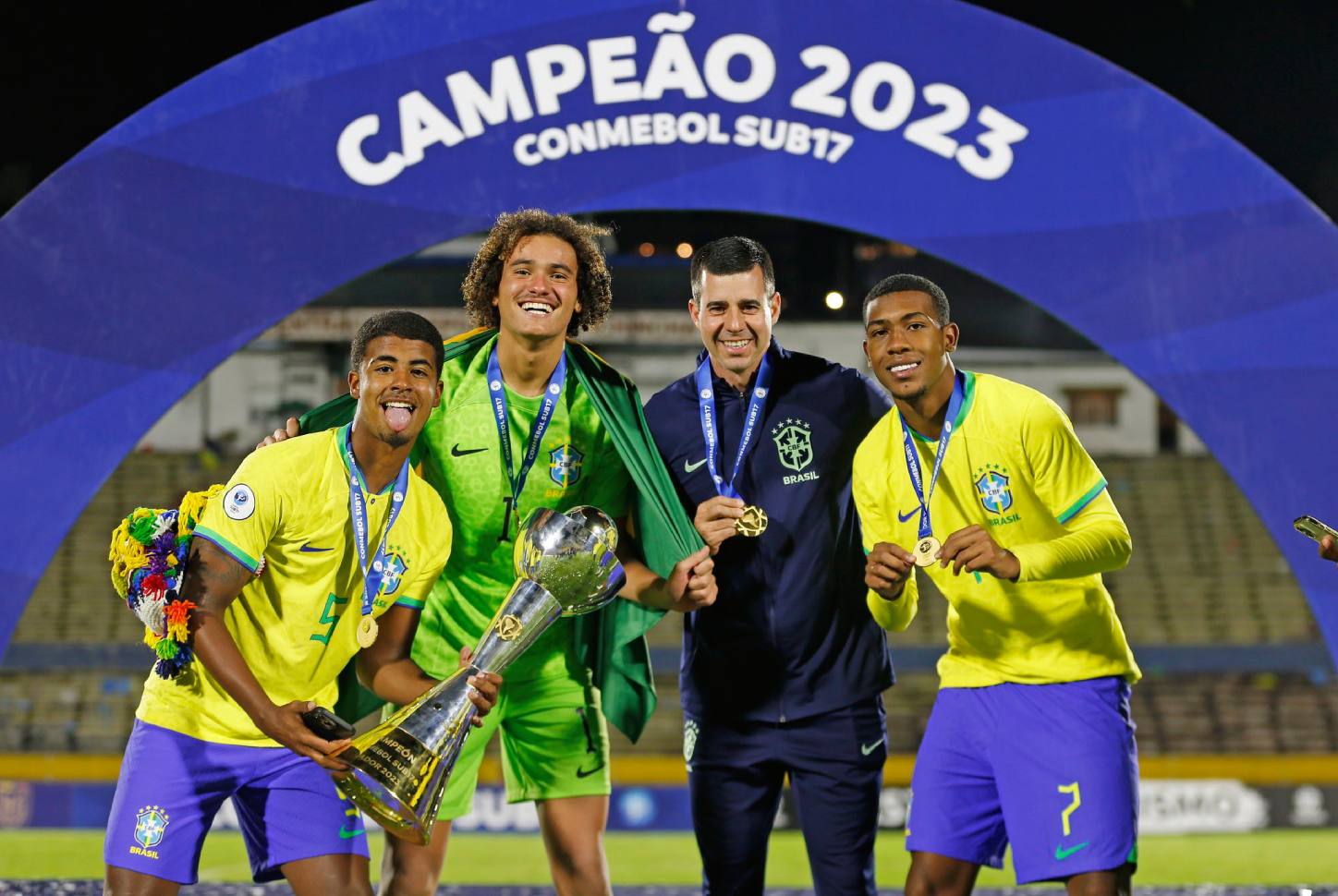 Matheus Ferreira, Phillipe Gabriel e Rayan foram campeões do Sul-Americano Sub-17