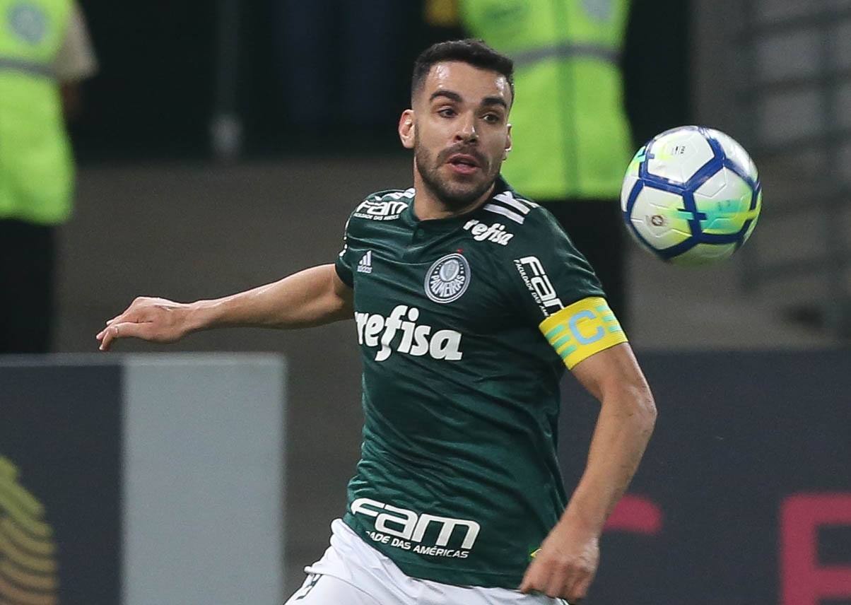Bruno Henrique em campo pelo Palmeiras