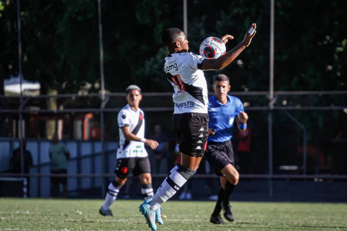 Vasco vence o Flamengo pelo Sub-20