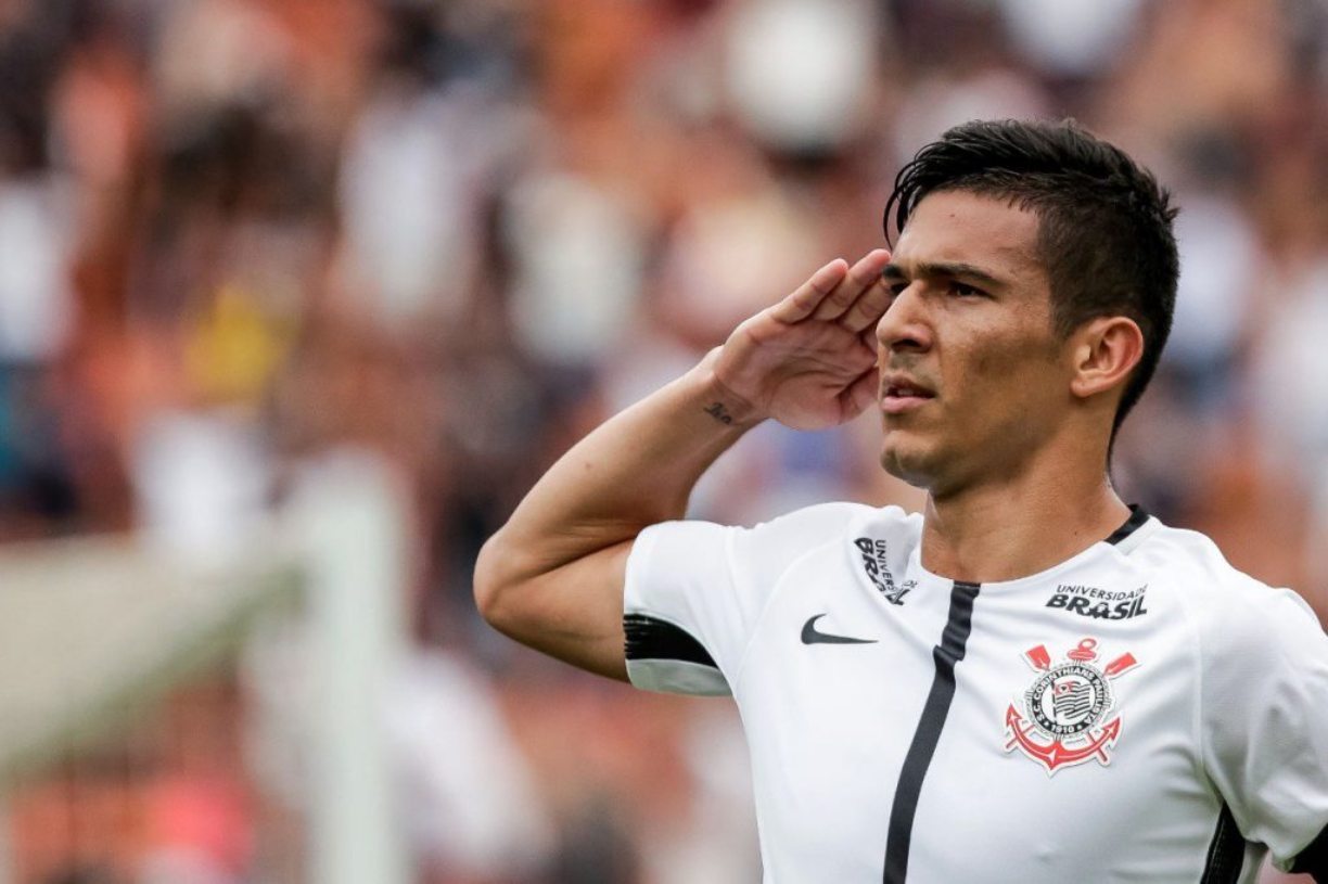 Fabián Balbuena em ação pelo Corinthians