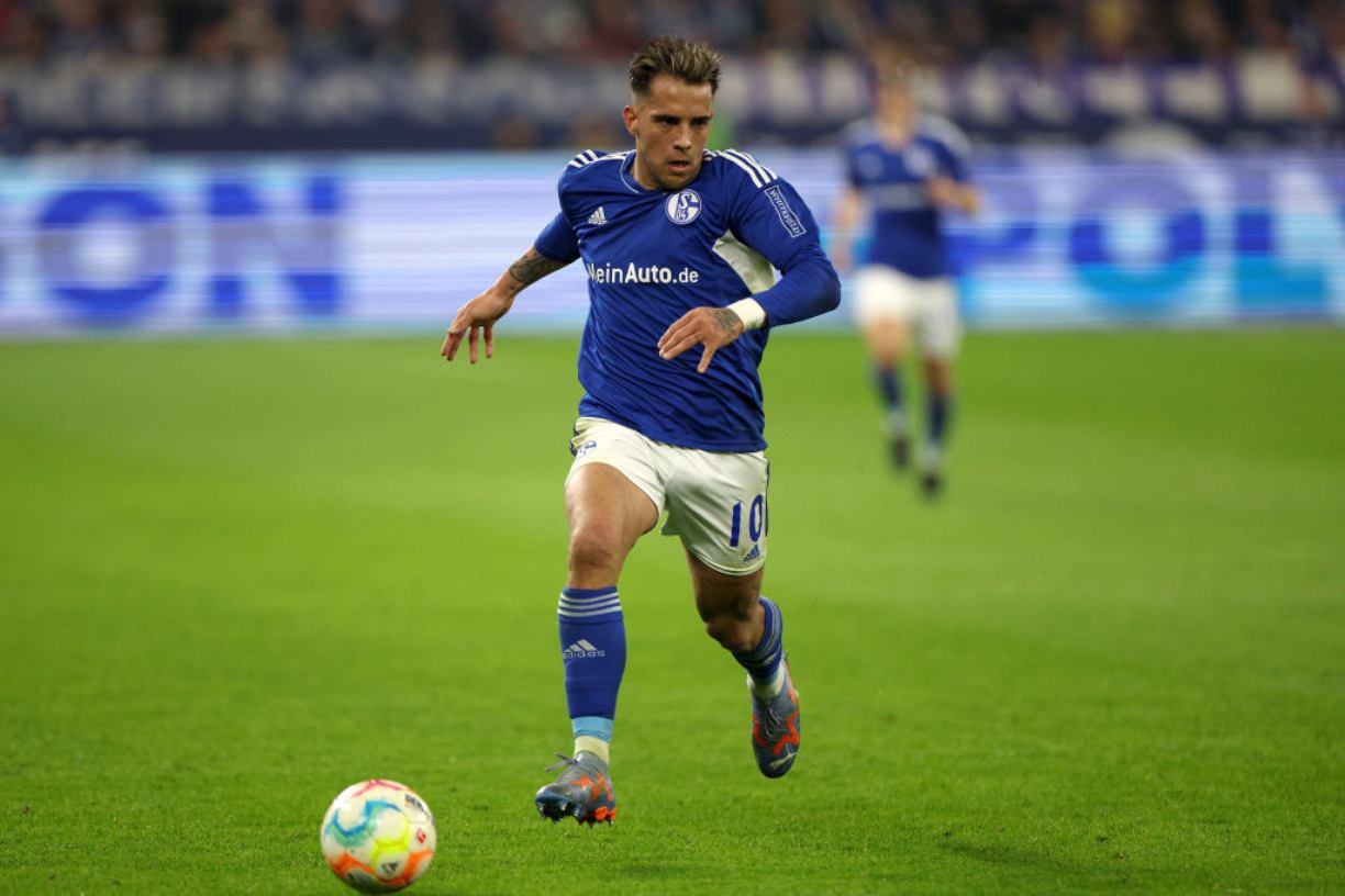 Rodrigo Zalazar em campo pelo Schalke 04