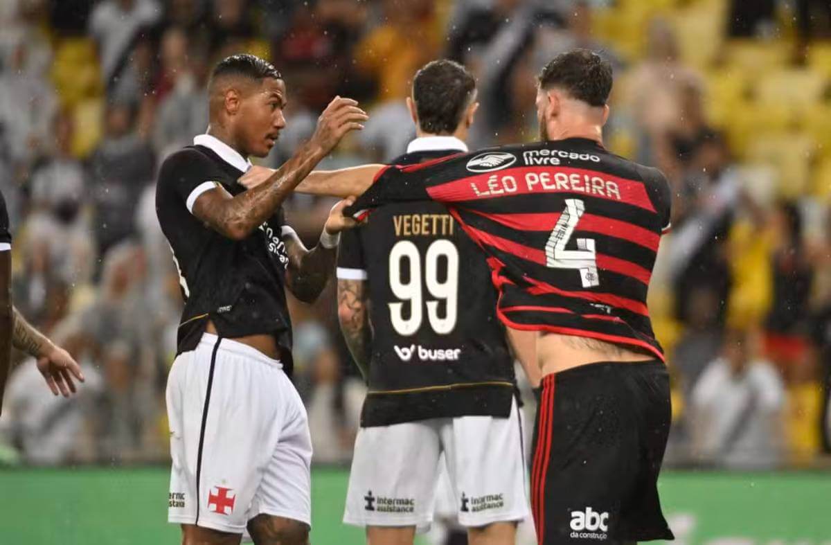 Zé Gabriel em clássico contra o Flamengo