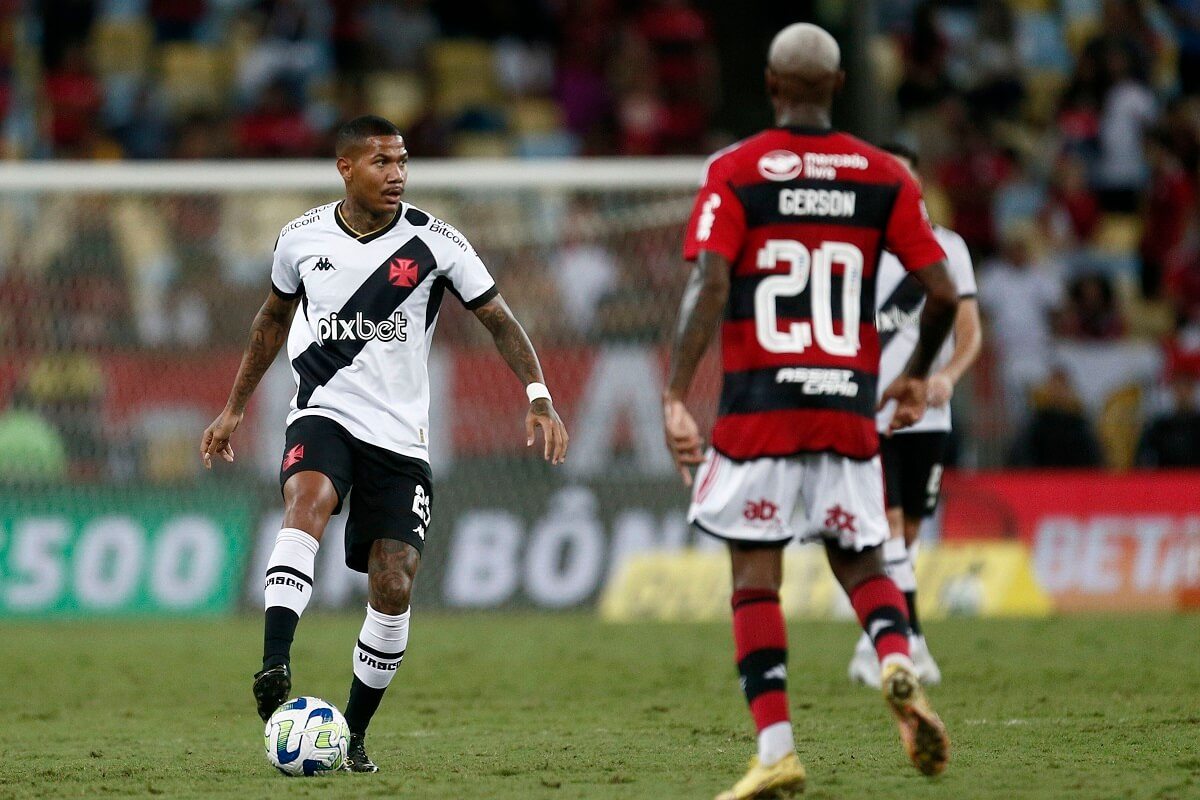 Zé Gabriel em Vasco x Flamengo