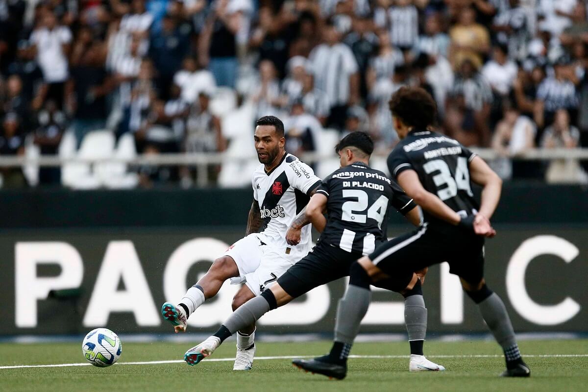 Alex Teixeira em Botafogo x Vasco