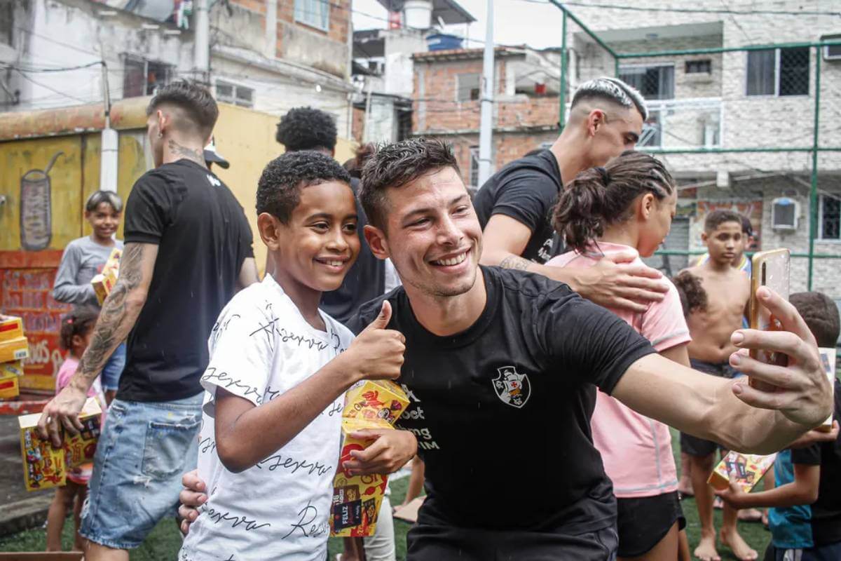 Capasso distribuiu chocolates na Barreira