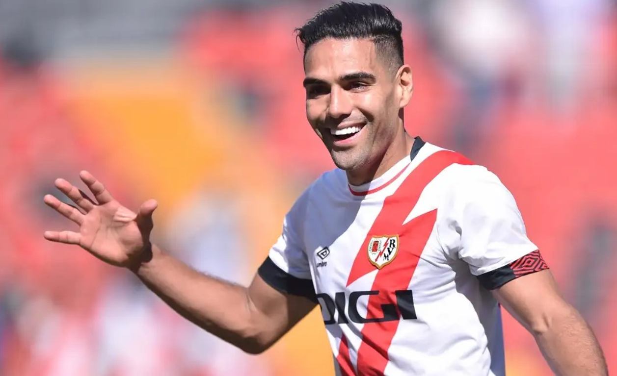 Falcão García em campo pelo Rayo Vallecano, da Espanha