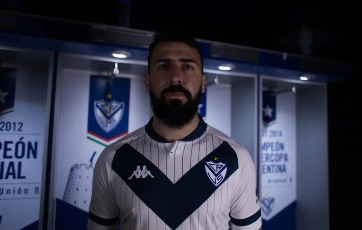 Vélez Sarsfield anuncia a saída de Lucas Pratto