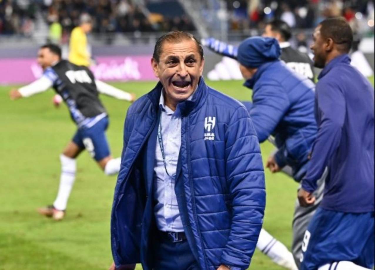 Ramon Díaz celebra vitória pelo Al-Hilal