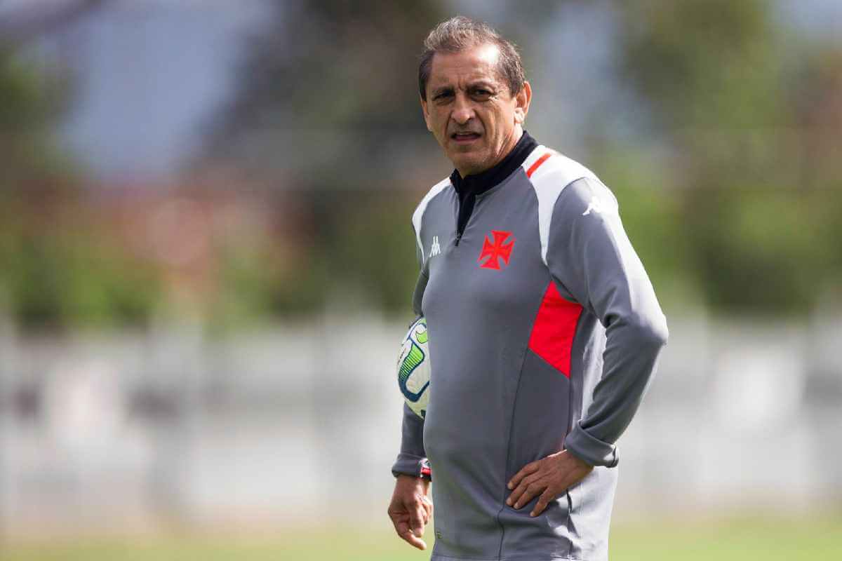Ramón Díaz durante treino do Vasco