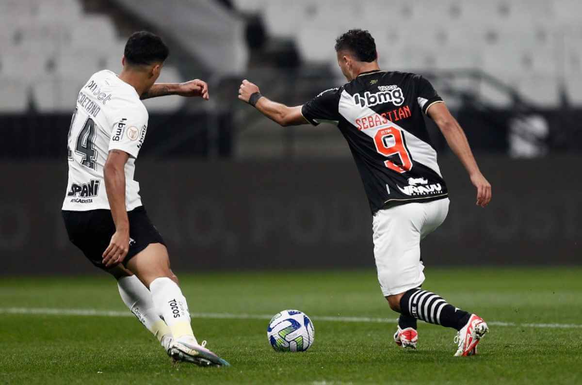 Sebastian Ferreira em jogo contra o Corinthians