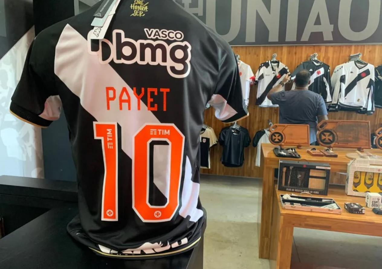 Camisa 10 do Vasco com o nome de Payet