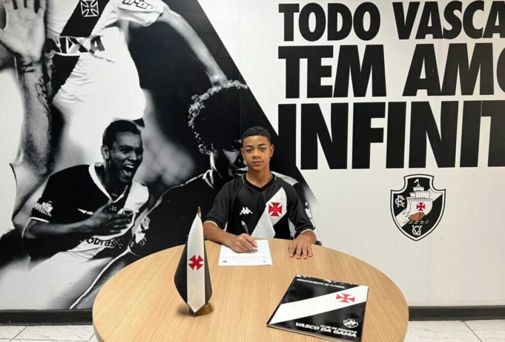 Vitinho, atacante do Sub-14 do Vasco