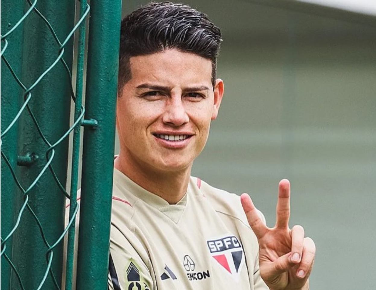 James Rodríguez em treino do São Paulo