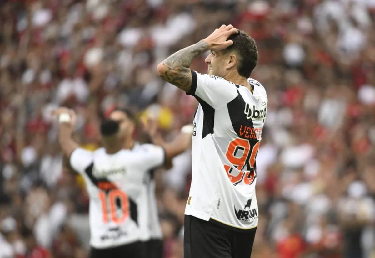 Vegetti lamenta chance perdida contra o Flamengo