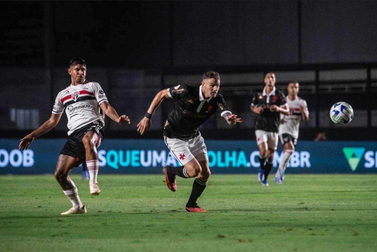 São Paulo empata com o Athletico-PR e segue sem vencer fora de casa no  Brasileirão