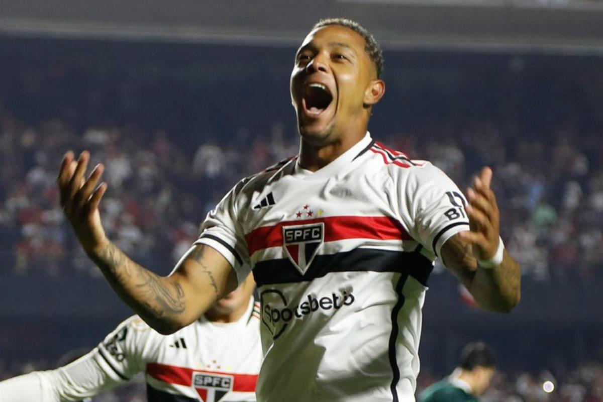 David celebra gol pelo São Paulo