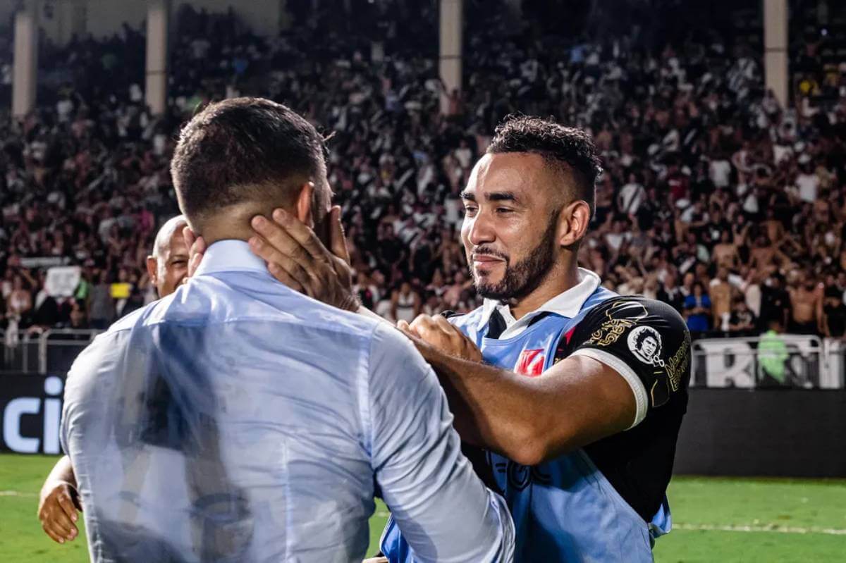 Emiliano e Payet emocionados após vitória do Vasco
