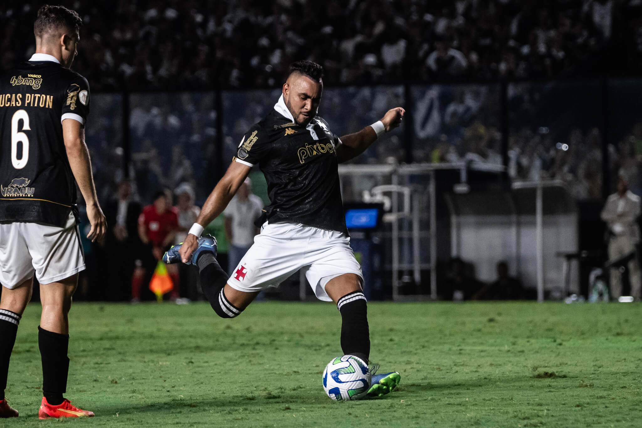 Payet cobrando falta em Vasco x América-MG