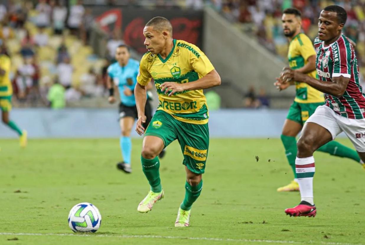 Wellington Silva em ação pelo Cuiabá