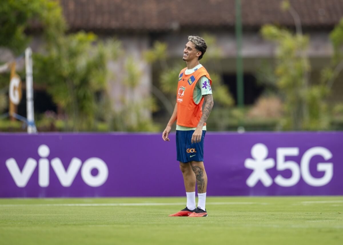 Marlon Gomes durante treino da seleção Pré-Olímpica na Granja Comary