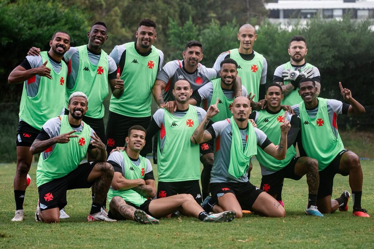 Equipe do Vasco vencedora do rachão no Uruguai