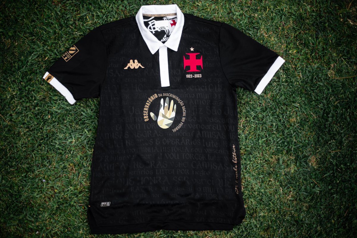 Camisa do Vasco em homenagem aos 100 anos da Resposta Histórica