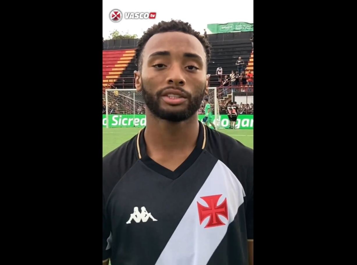 Paixão dedica gols a Roberto Dinamite