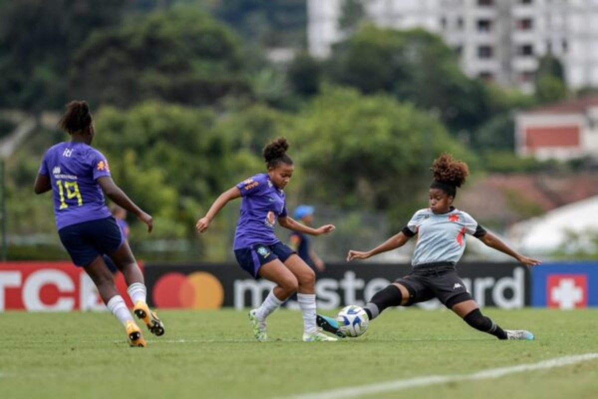 Feminino do Vasco venceu a Seleção Brasileira Sub-17