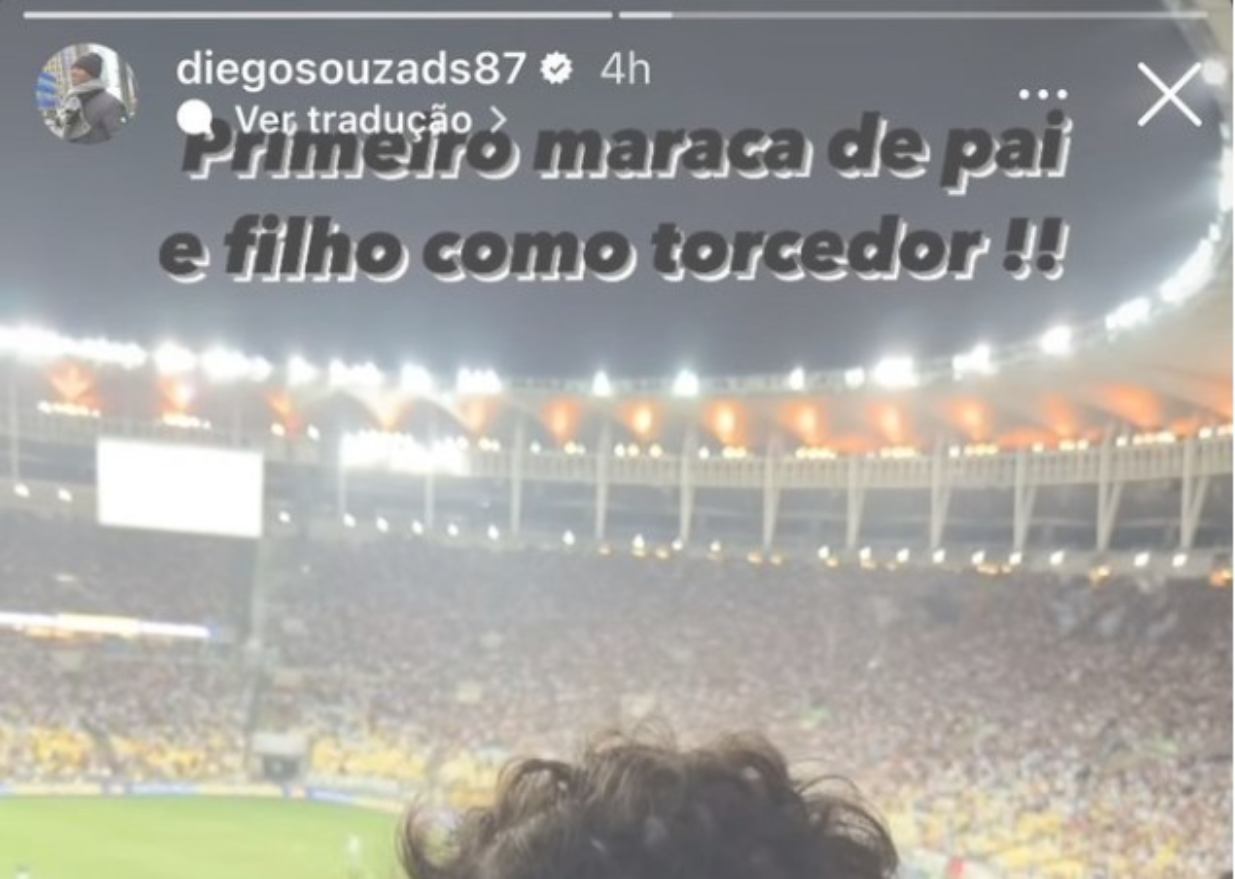 Diego Souza assiste a Vasco x Flamengo com o filho no Maracanã