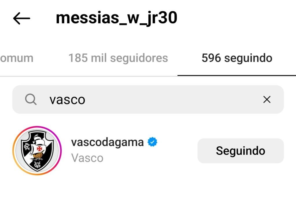 Junior Messias segue o Vasco no Instagram