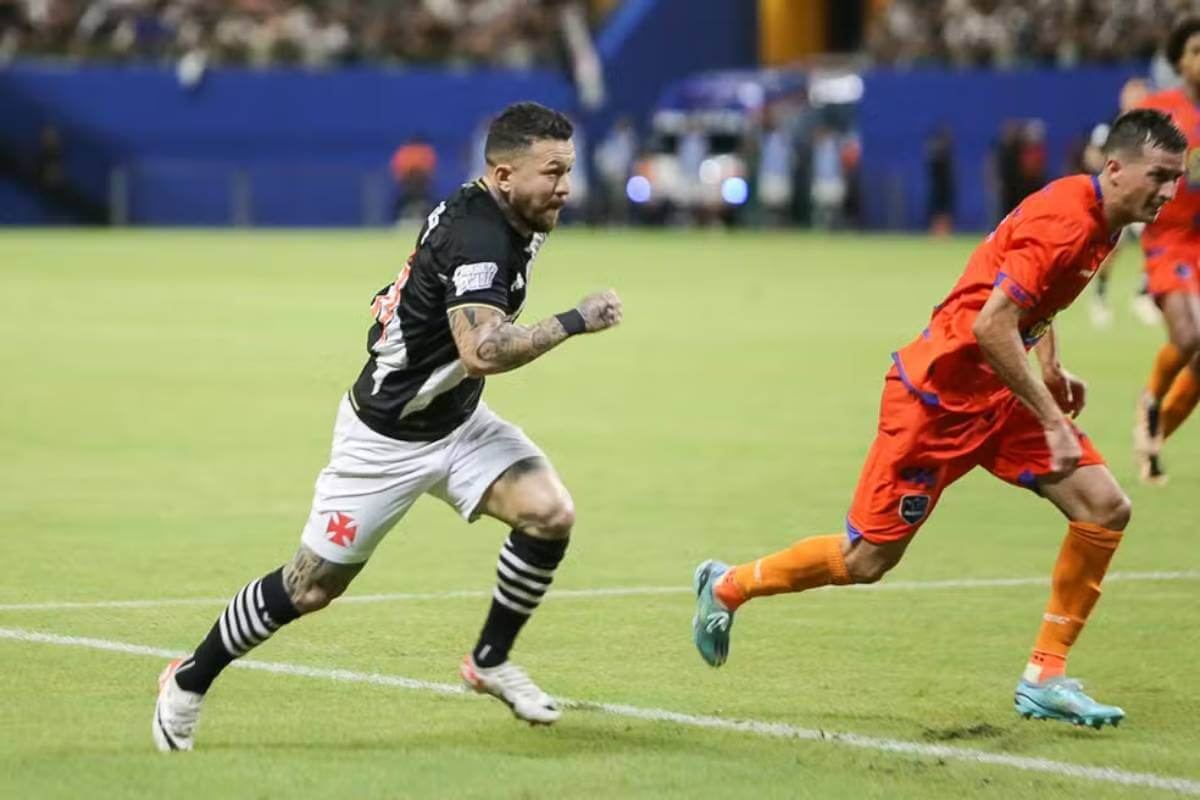 Rossi em jogo contra o Audax-RJ