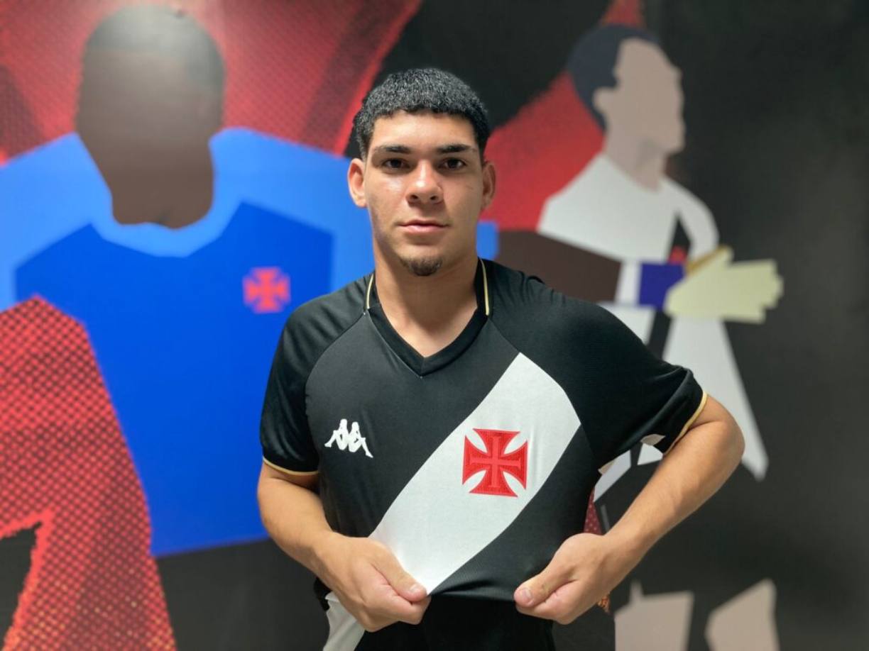 Vasco contrata Alison para o Sub-17